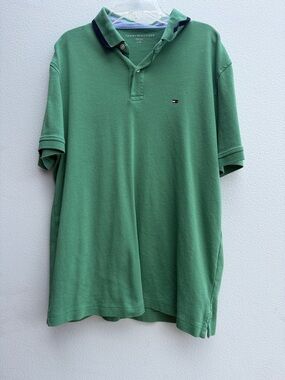 Tommy Hilfiger Men’s Green Polo with Contrast Navy Trim Size Large